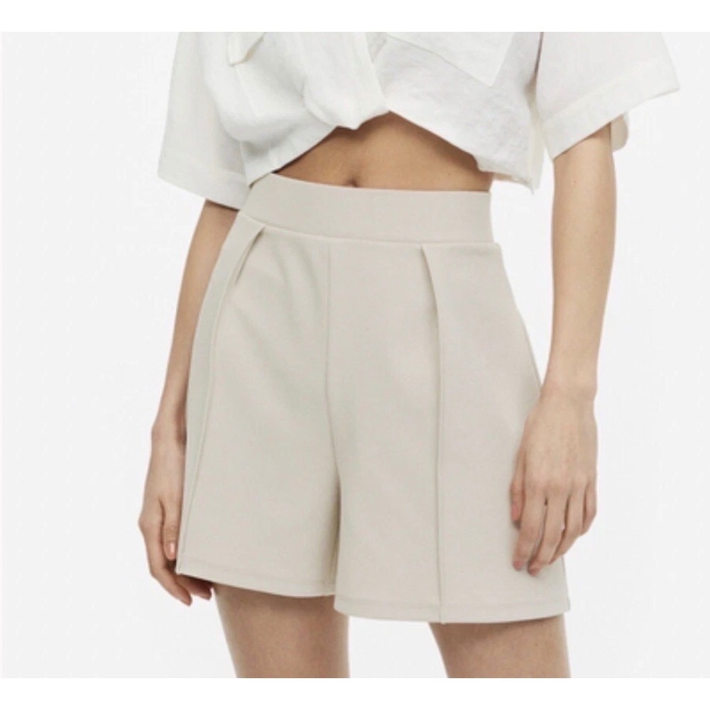 HM Beige High Waisted Pleated Front Shorts Tan Nude Size Small